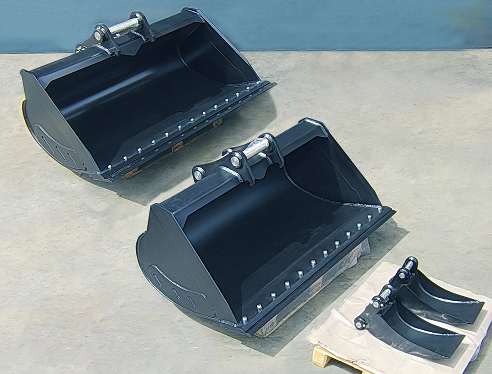 wide/spade bucket